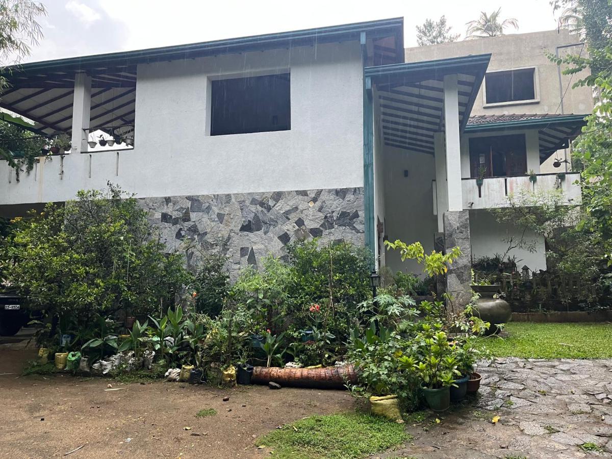 Rustic Mahaweli Apartment Kandy Luaran gambar